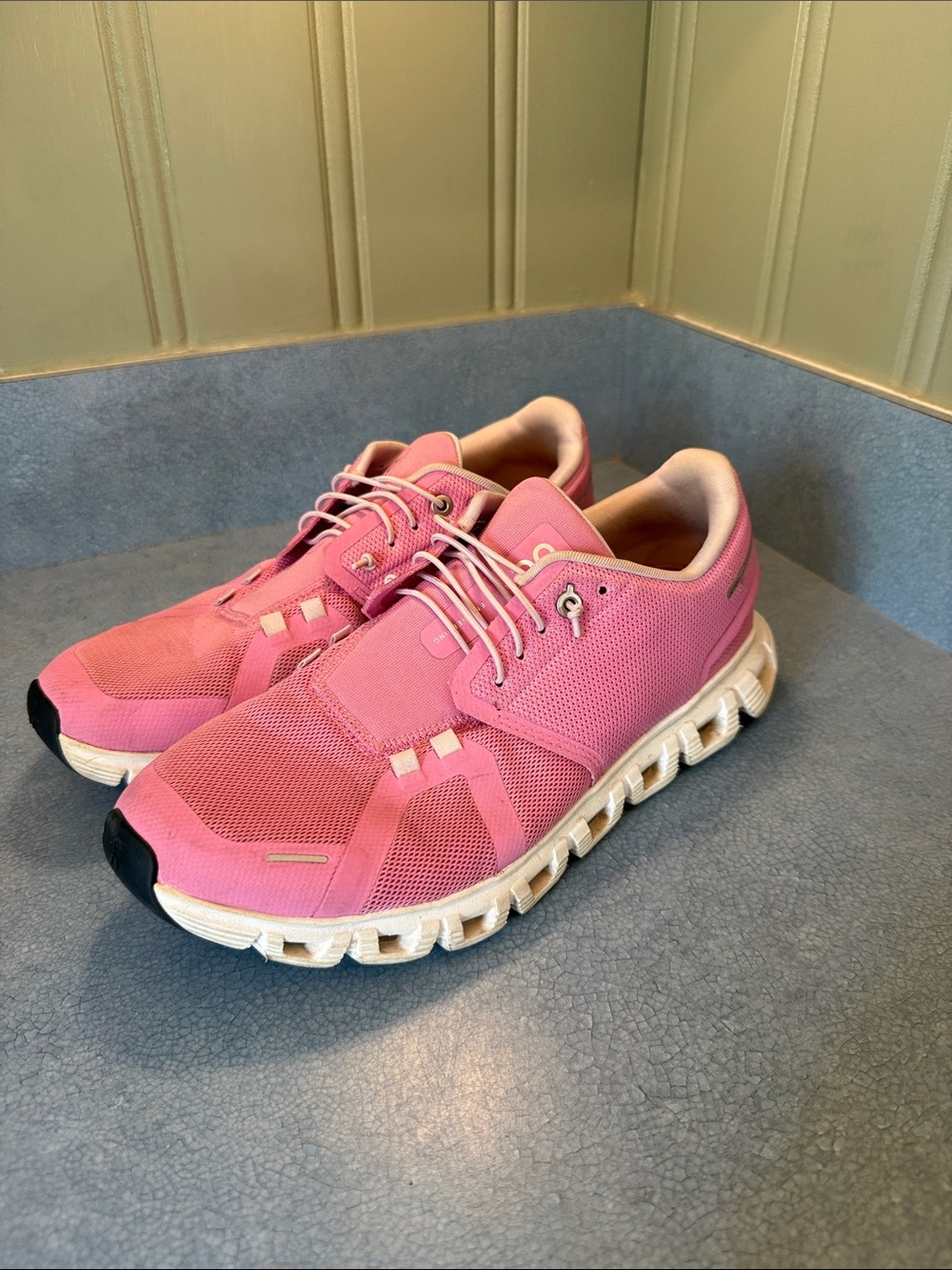 Women’s On Clouds Pink Breathable Mesh Sneakers
